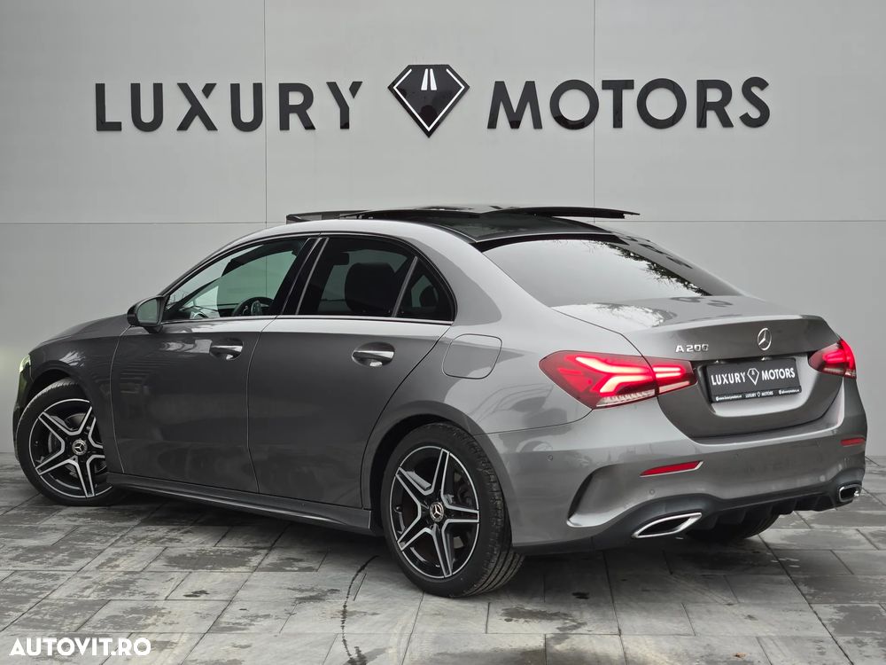 Mercedes-Benz A 200 7G-DCT AMG Line - 4