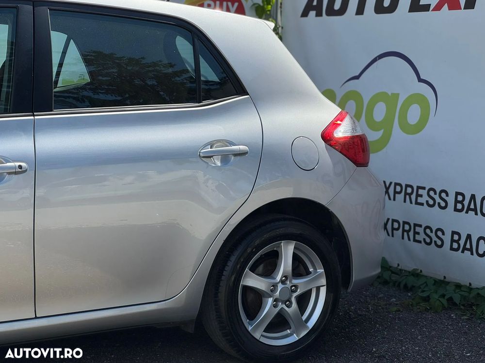 Toyota Auris 2.0 D-4D DPF Sol - 18