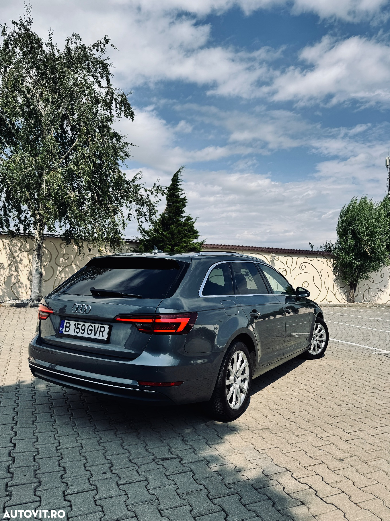 Audi A4 Avant 2.0 TDI ultra S tronic Sport - 2