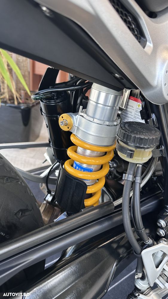 BMW R nineT Pure - 8
