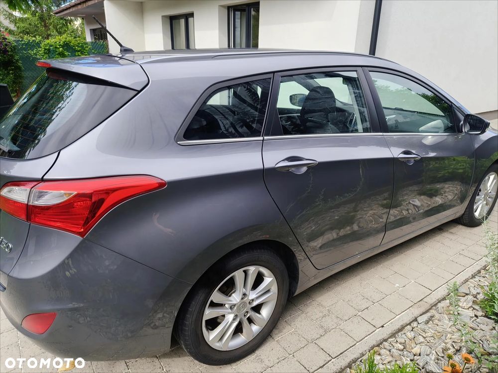 Hyundai i30 i30cw 1.6 CRDi Fifa World Cup Edition - 14