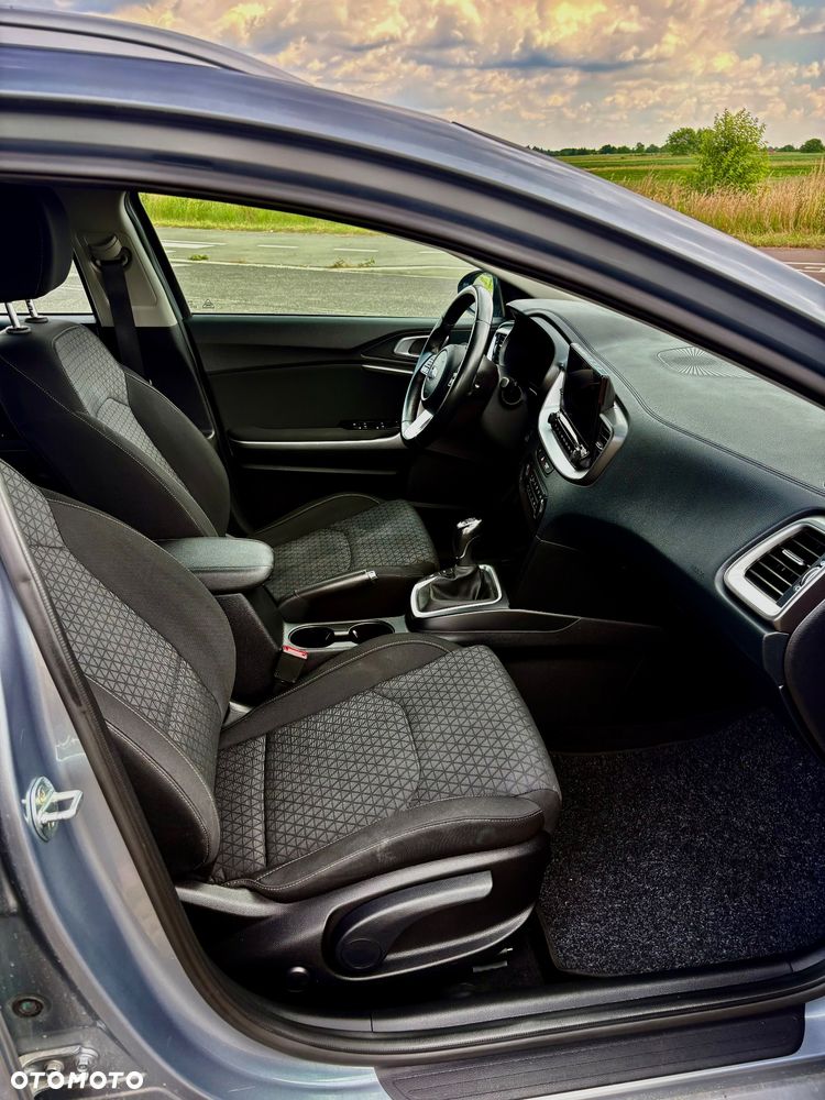 Kia Ceed 1.0 T-GDI L Business Line - 17