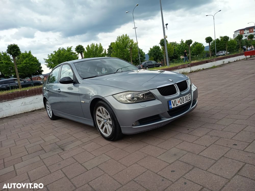 BMW Seria 3 320d DPF Aut. - 2