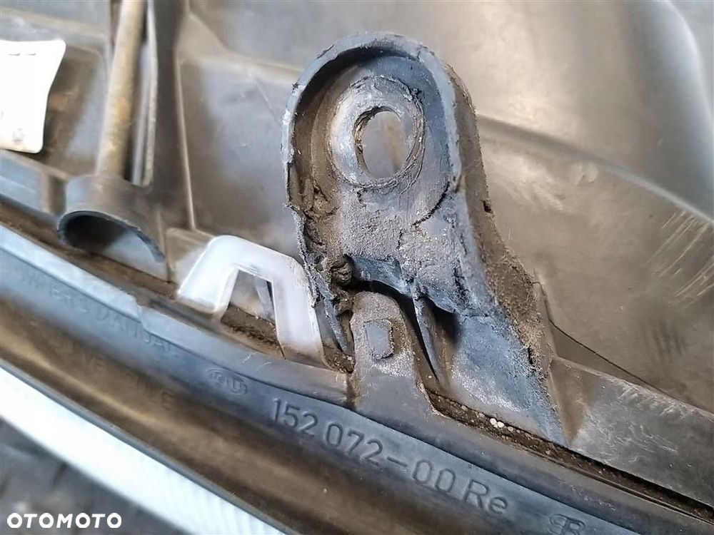 Reflektor lampa przód prawa Opel Omega B FL - 7