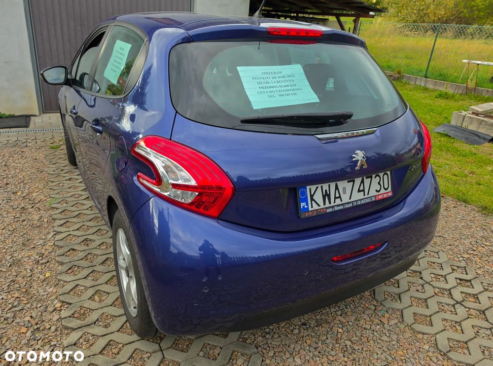 Peugeot 208 - 4