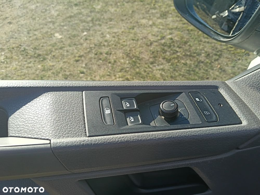 Volkswagen Transporter - 12