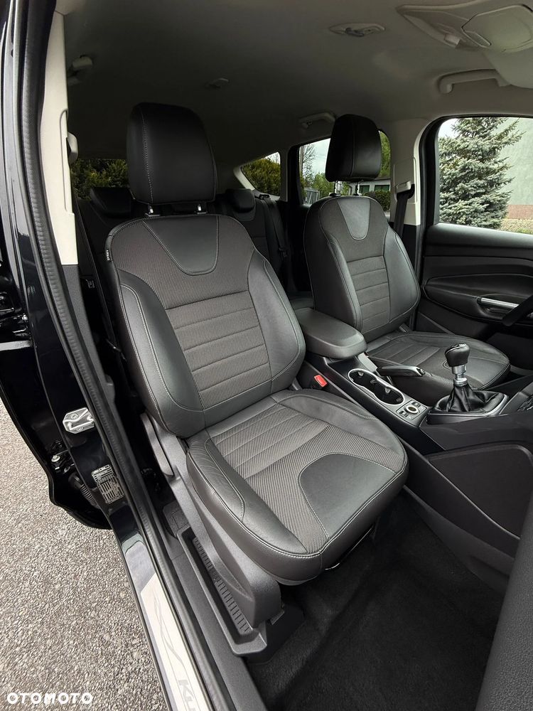 Ford Kuga 2.0 TDCi 2x4 Titanium - 14