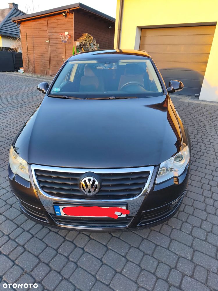 Volkswagen Passat 1.9 TDI Individual - 1