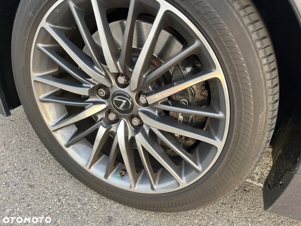 Lexus LS 460 F Sport - 34