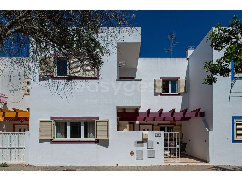 Moradia T3 com pátio e varanda - Urb. Quinta da Cerca, Castro Marim - Grande imagem: 4/41