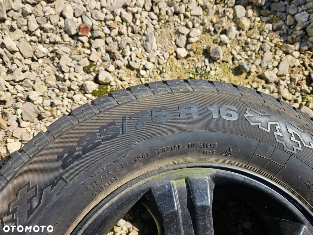 Koła Felgi Kia Sorento I 5x139,7 16" ET45 - 10
