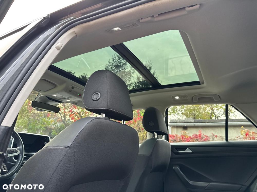 Volkswagen T-Roc - 34
