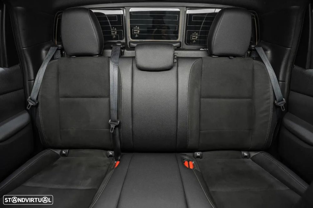 Mercedes-Benz X 250 - 28