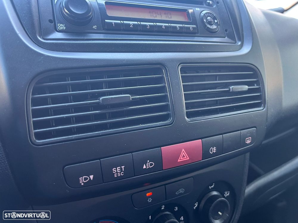 Opel Combo 1.6 CDTI  AC - 12