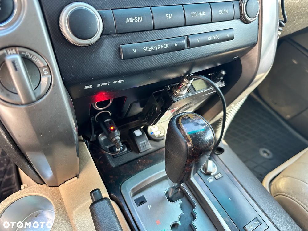 Toyota Land Cruiser - 16