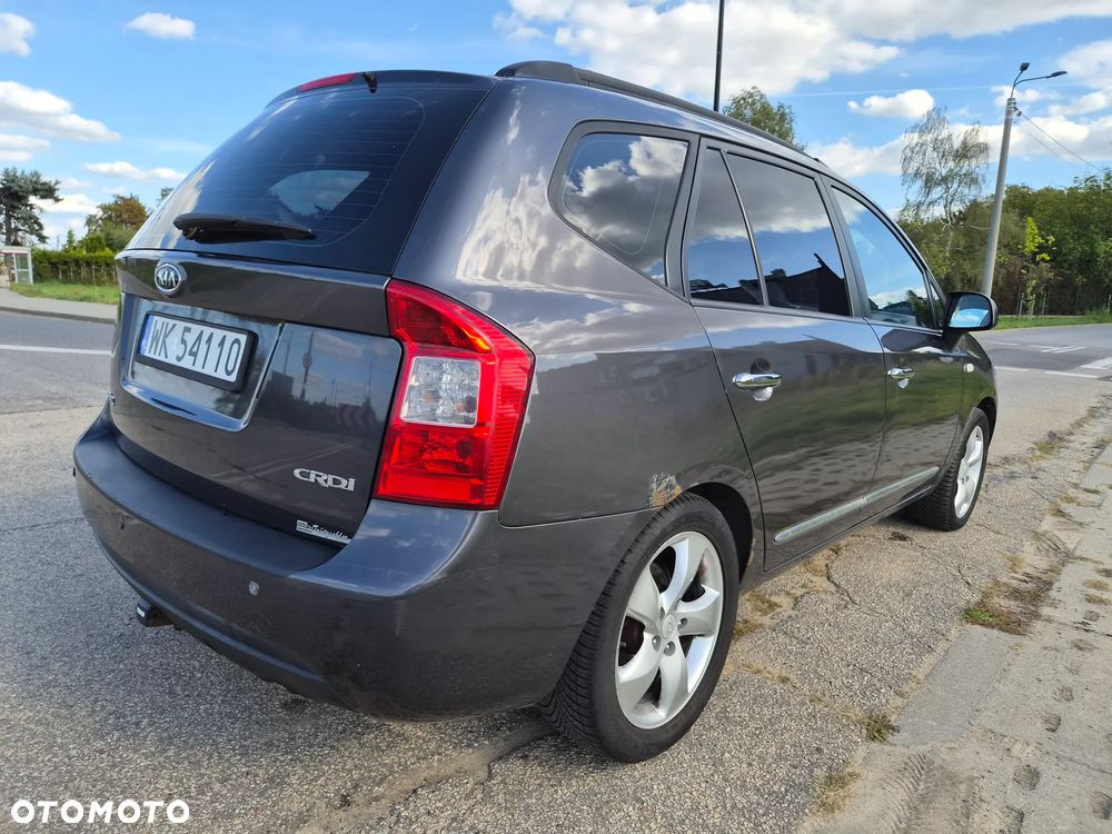 Kia Carens - 7