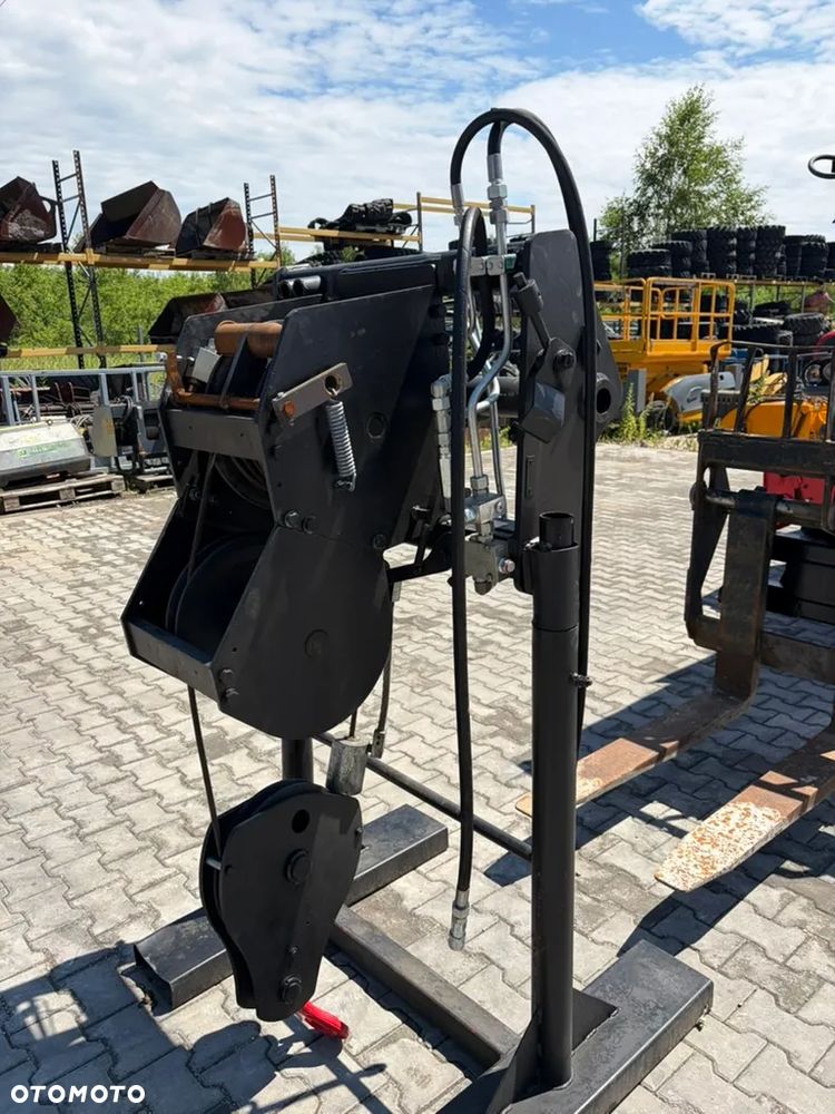 Manitou MRT 2150 + wciągarka 5t - 12