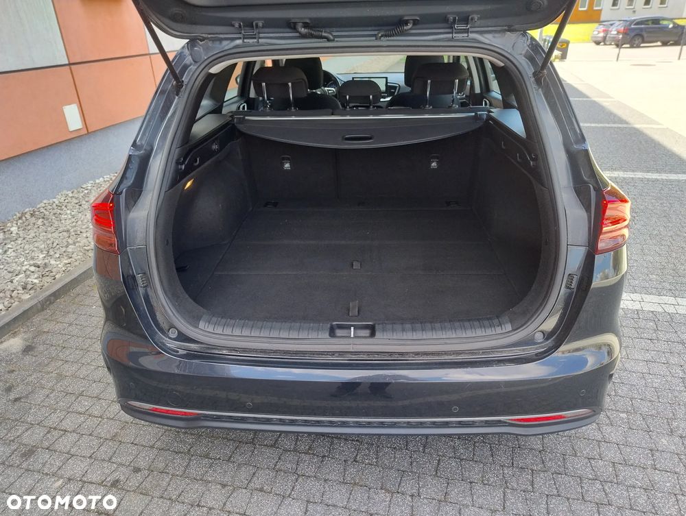 Kia Ceed 1.6 CRDi Platinum Edition - 24
