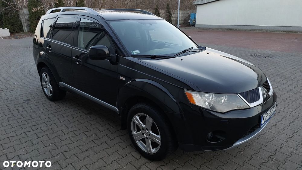 Mitsubishi Outlander 2.0 DID Intense - 3