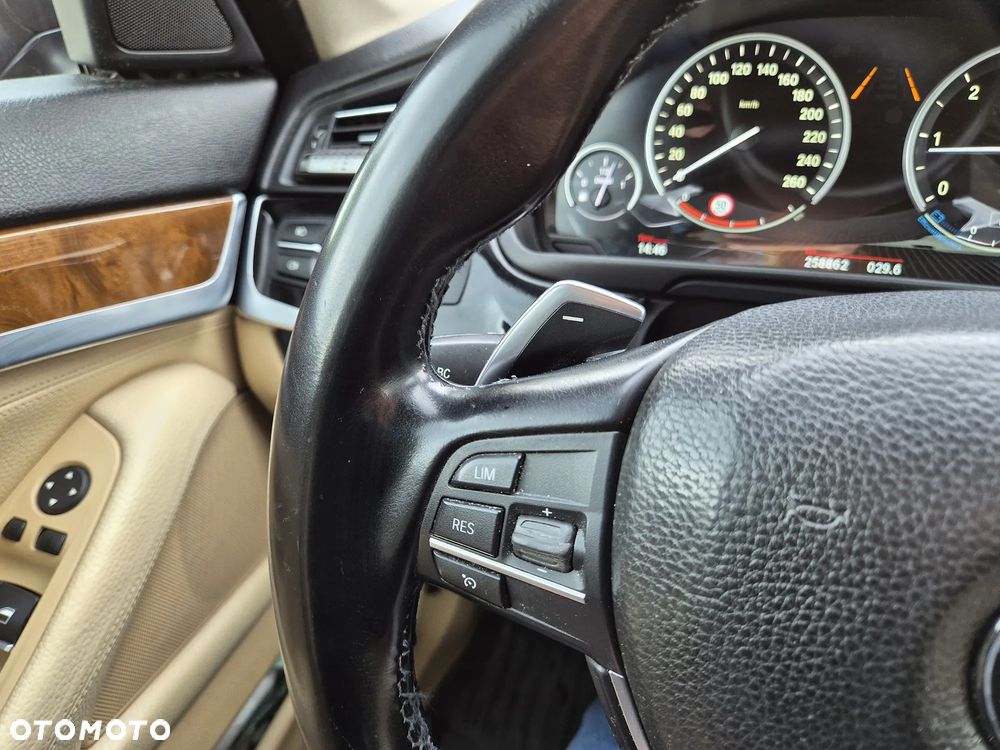 BMW Seria 5 520d - 14