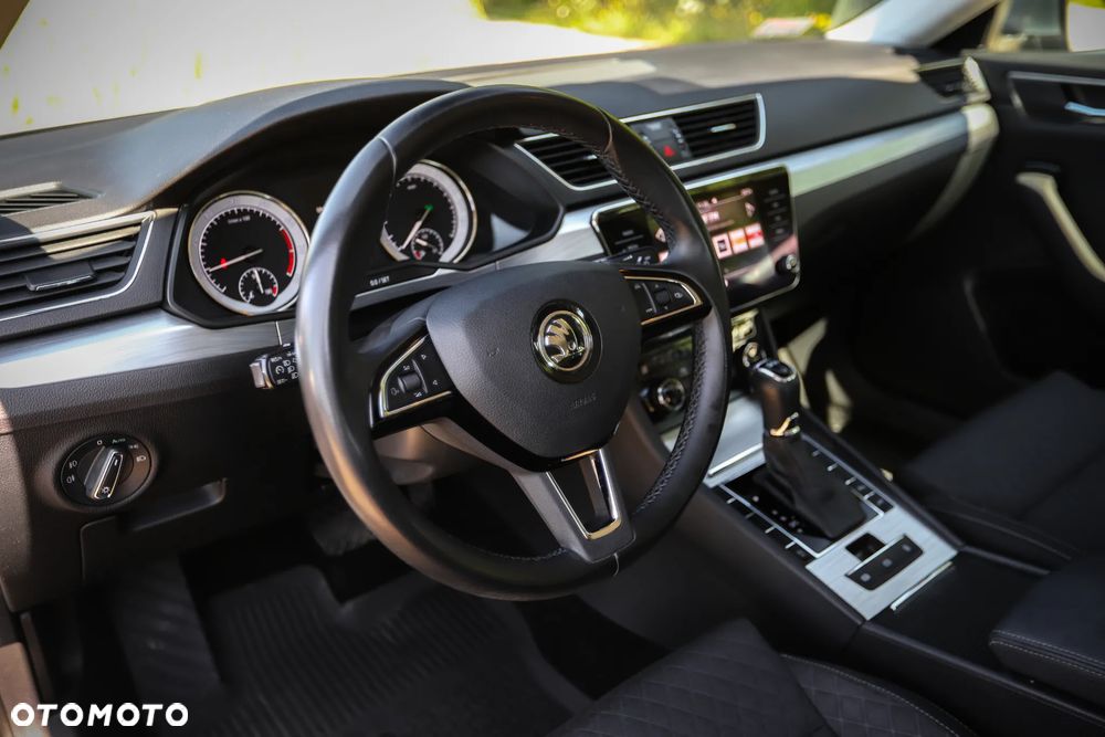 Skoda Superb 1.5 TSI Active DSG - 10