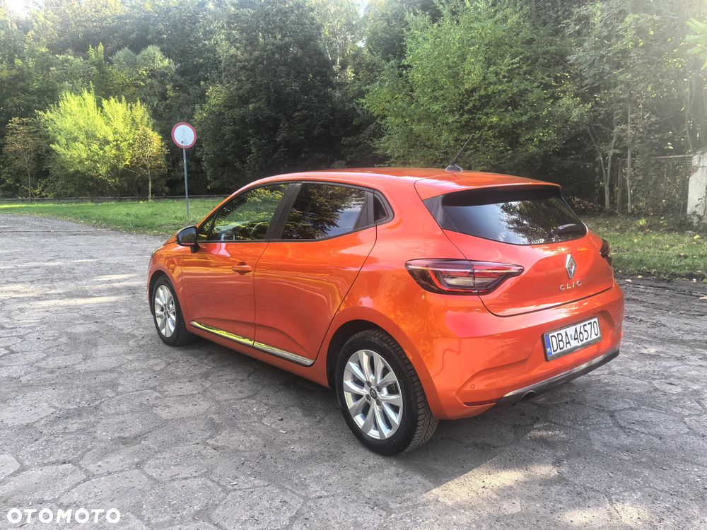Renault Clio - 10