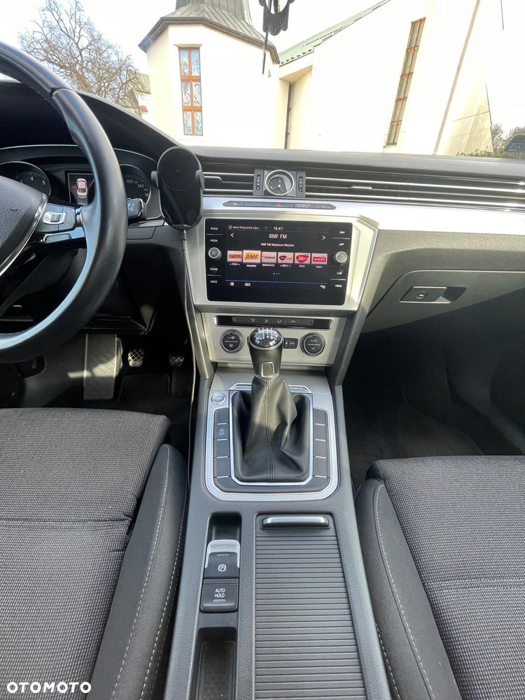 Volkswagen Passat 1.8 TSI BMT Comfortline - 9