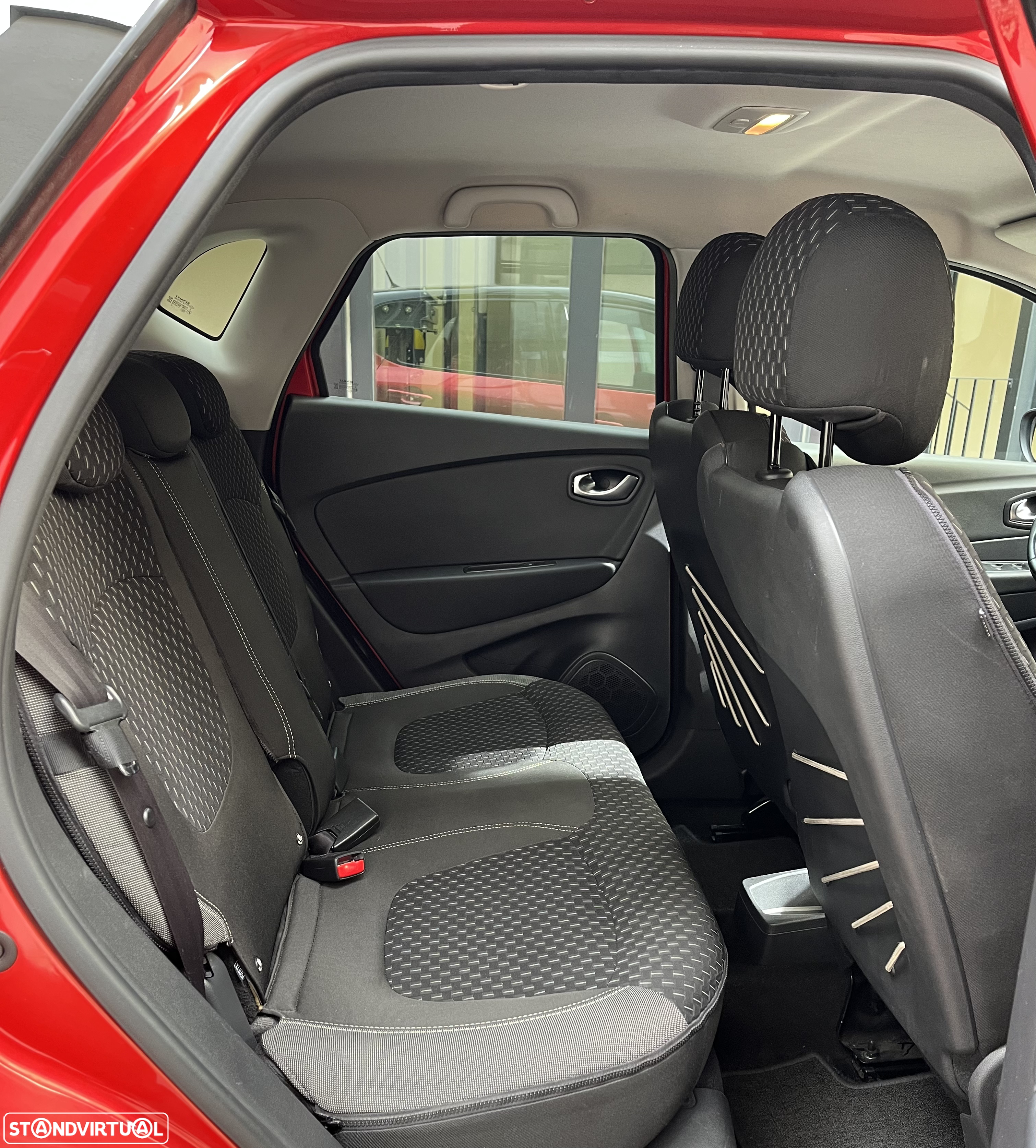 Renault Captur 0.9 TCE Exclusive - 10
