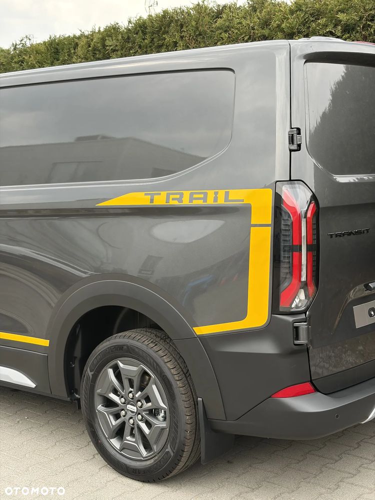 Ford CUSTOM VAN TRAIL - 3