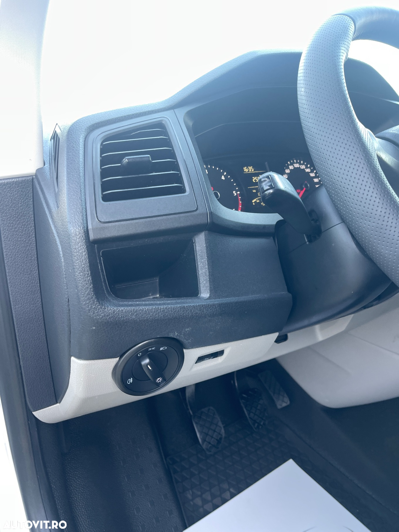 Volkswagen Transporter 2.0TDI  LUNG  2CULISANTE  USI SPATE - 31