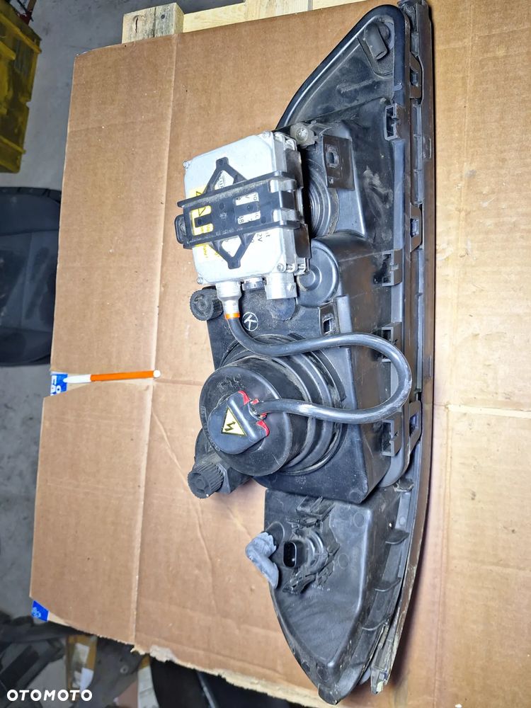 lampa lewa  przód BMW SERIA 5 E39 XENON PRZETWORNiCĄ - 3