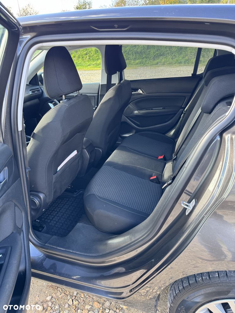 Peugeot 308 2017 photo 5