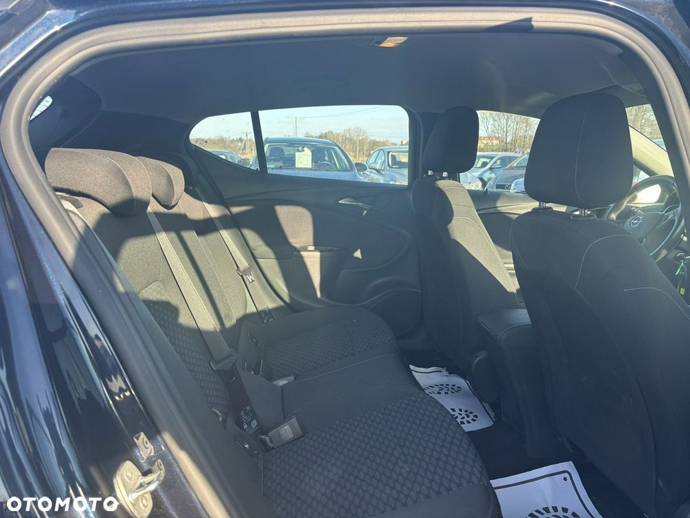 Opel Astra - 32