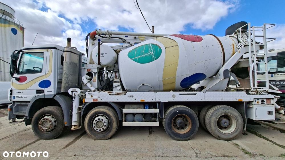 Versalift Actros 3241 B 8X4 + Schwing Fbp 24-125 - 8