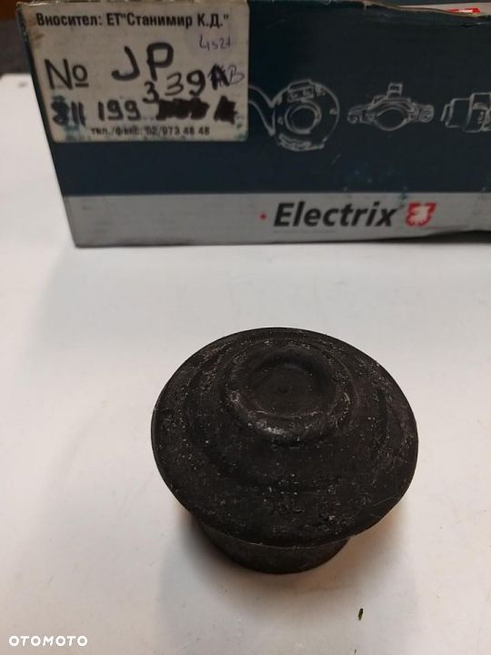 Poduszka silnika przód P AUDI 100, 200, 80, 90, CABRIOLET, COUPE; VW PASSAT, SANTANA 1.8-2.8 .76-.00 - 3