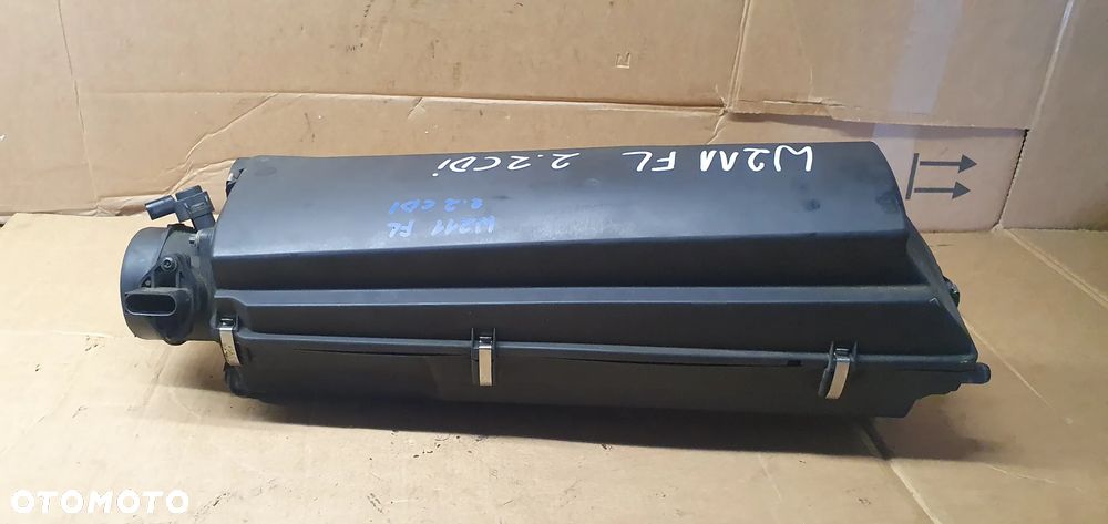 Obudowa filtra powietrza Mercedes W211 2.2 CDI A6460902101 - 4