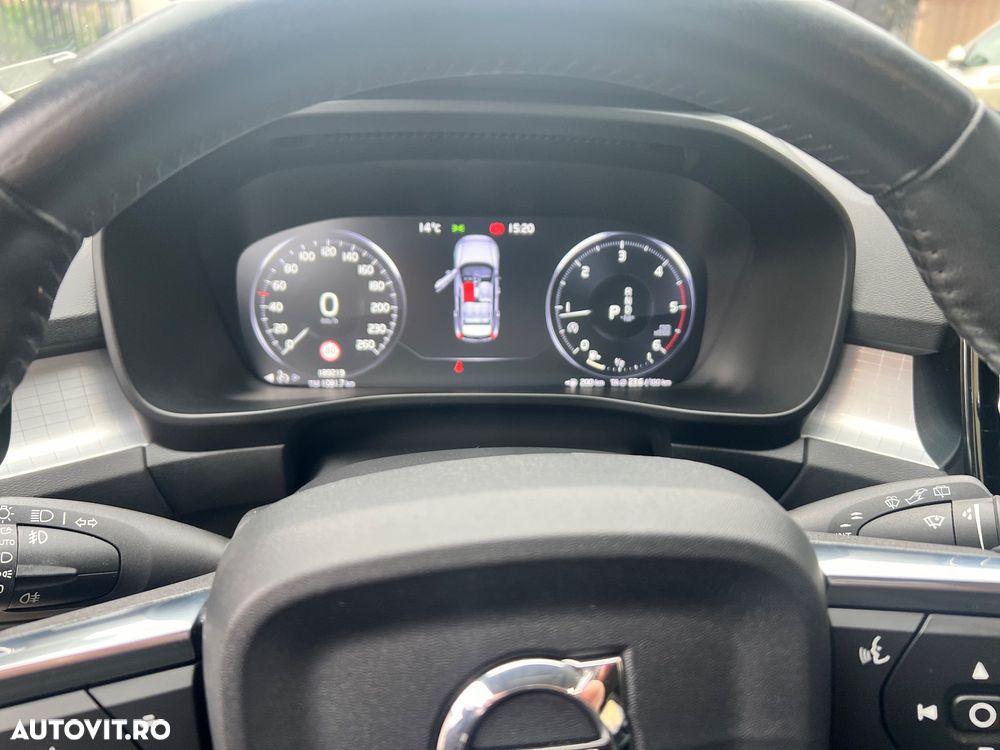 Volvo XC 40 D3 Momentum - 12