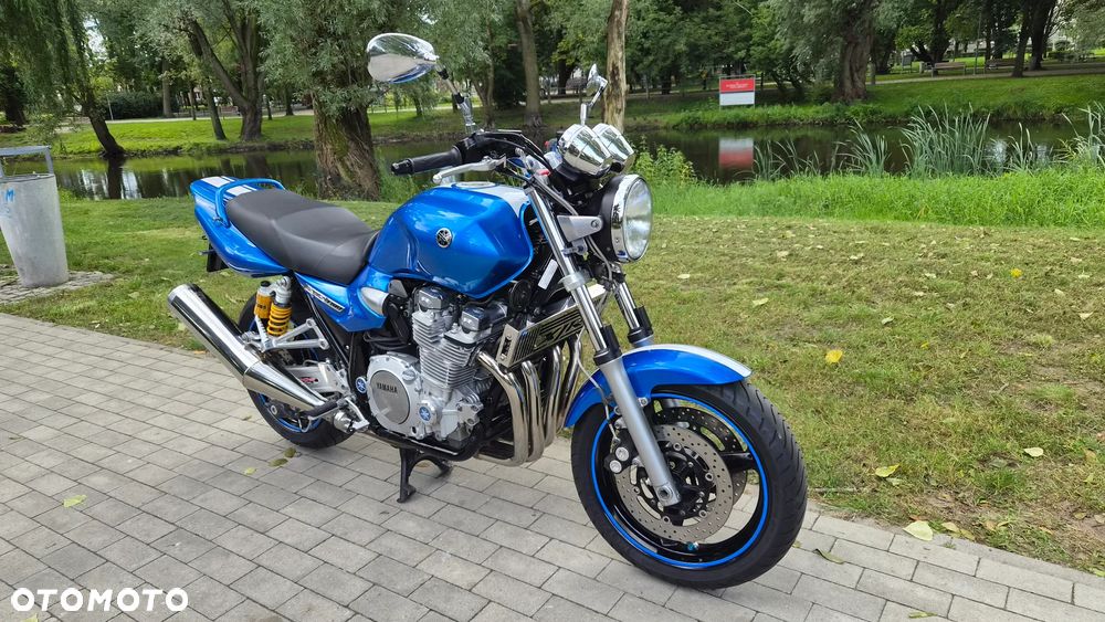 Yamaha XJR