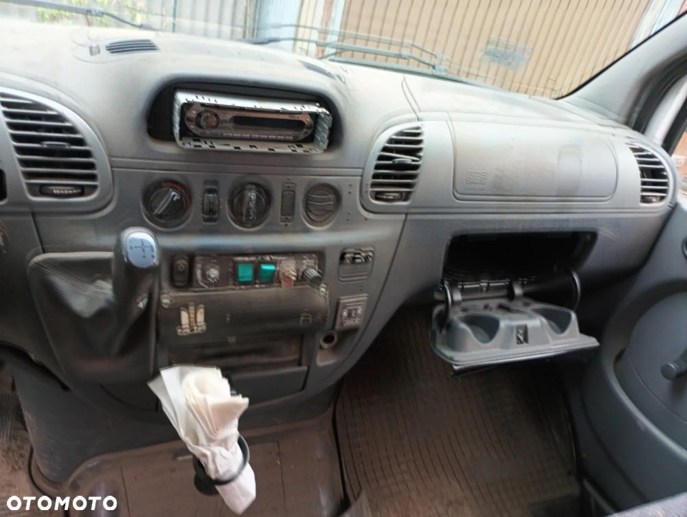 Mercedes-Benz Sprinter - 10