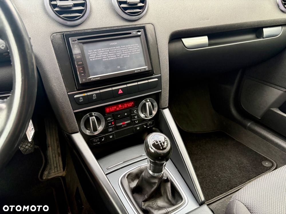 Audi A3 Sportback 1.6 TDI DPF Ambiente - 10