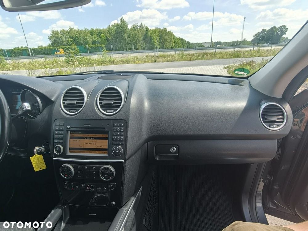 Mercedes-Benz ML - 27