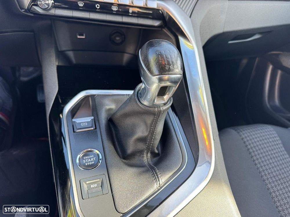 Peugeot 3008 1.2 PureTech Active Pack - 27