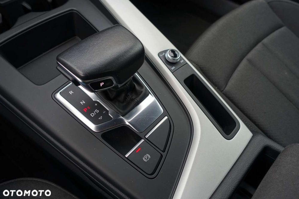 Audi A4 Limousine - 20