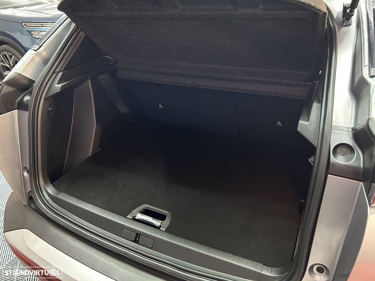 Peugeot 2008 1.2 PureTech Active EAT8 - 18