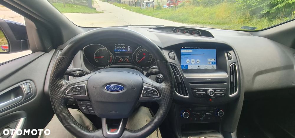 Ford Focus 2.0 TDCi ST-2 - 10