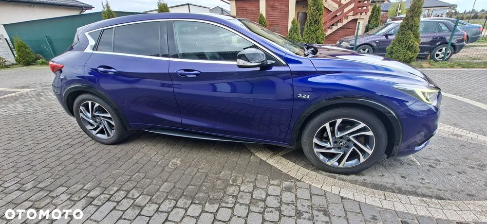 Infiniti Q30 2.2d Premium City Black AWD 7DCT - 5