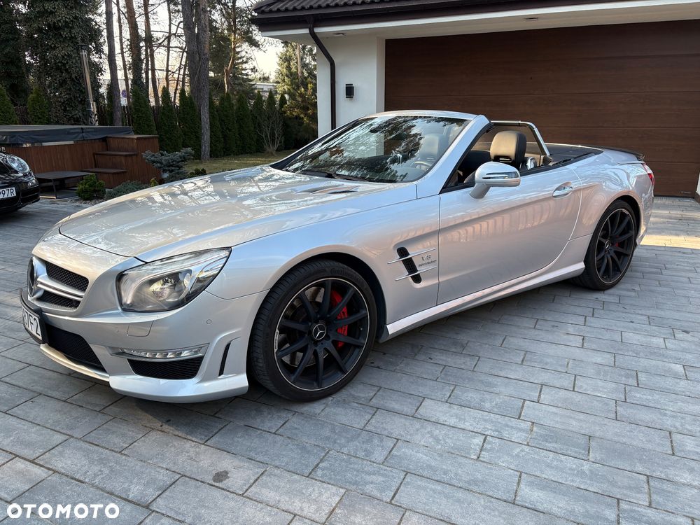 Mercedes-Benz SL 63 AMG - 9
