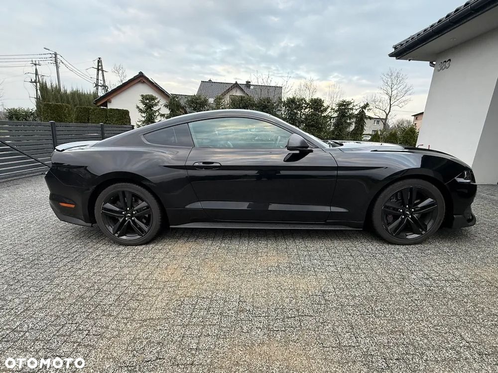 Ford Mustang - 7