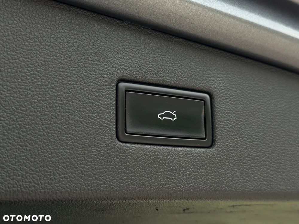 Volkswagen Tiguan - 19