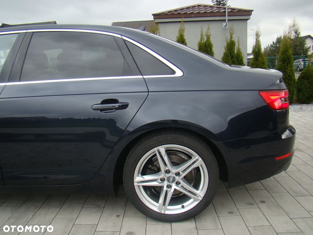 Audi A4 Limousine 40 TFSI design - 9
